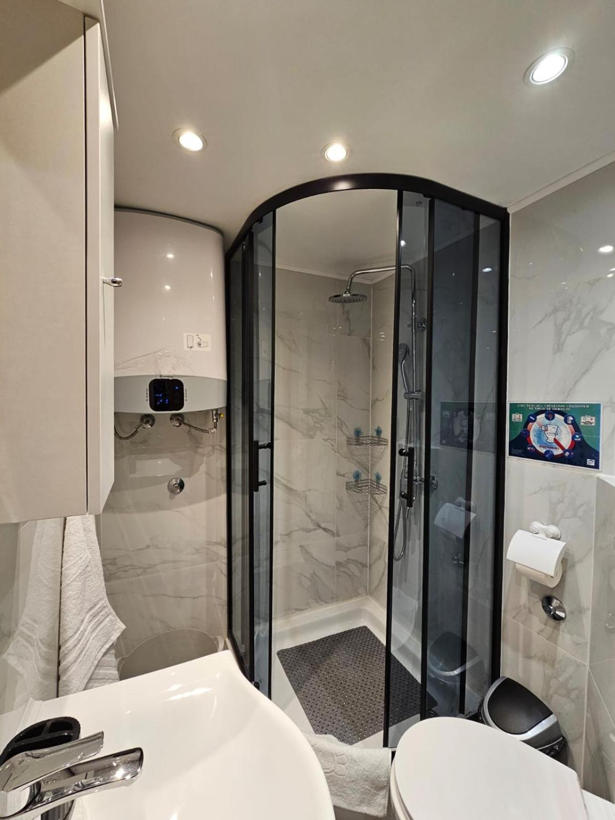 Centar Ri-Room Rijeka Exterior photo